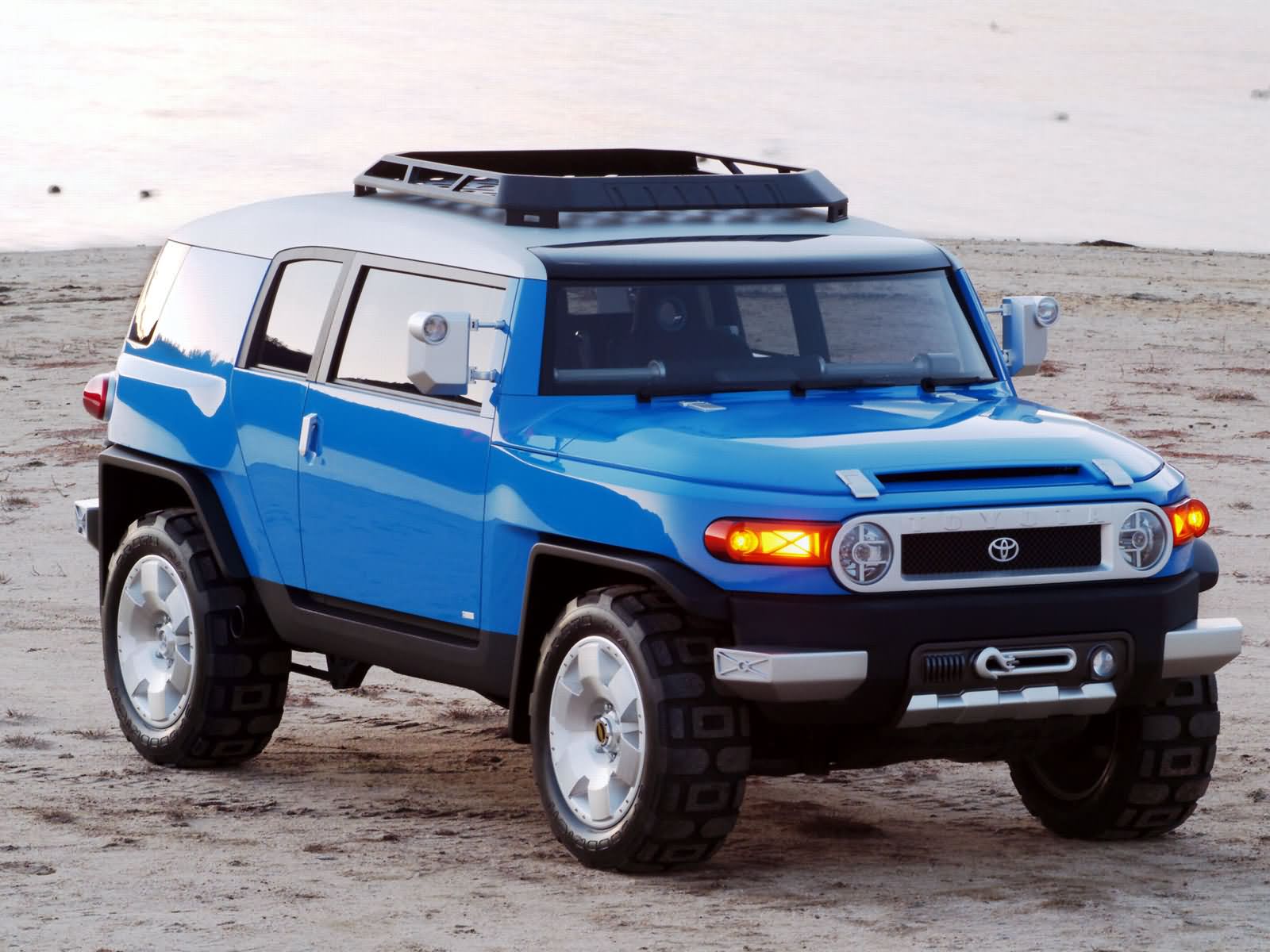 Read more about the article Toyota FJ Cruiser (2006 – ) Drehmoment Tabelle für Alufelgen und Stahlfelgen, Reifengrößen