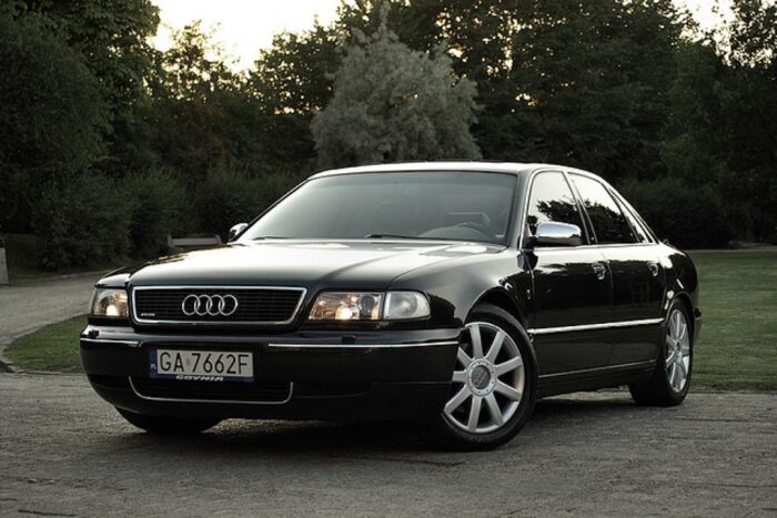 Read more about the article Audi A8 D2 (1994 – 2002) Drehmoment Tabelle für Alufelgen und Stahlfelgen, Reifengrößen