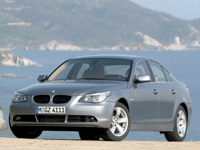 Read more about the article BMW 5er E60 (2003 – 2010) Drehmoment Tabelle für Alufelgen und Stahlfelgen, Reifengrößen