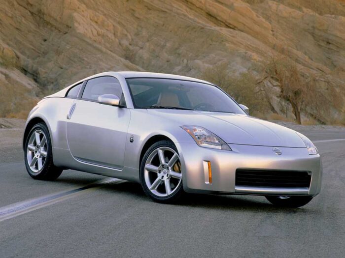 Read more about the article Nissan 350Z (2002 – 2009) Drehmoment Tabelle für Alufelgen und Stahlfelgen, Reifengrößen