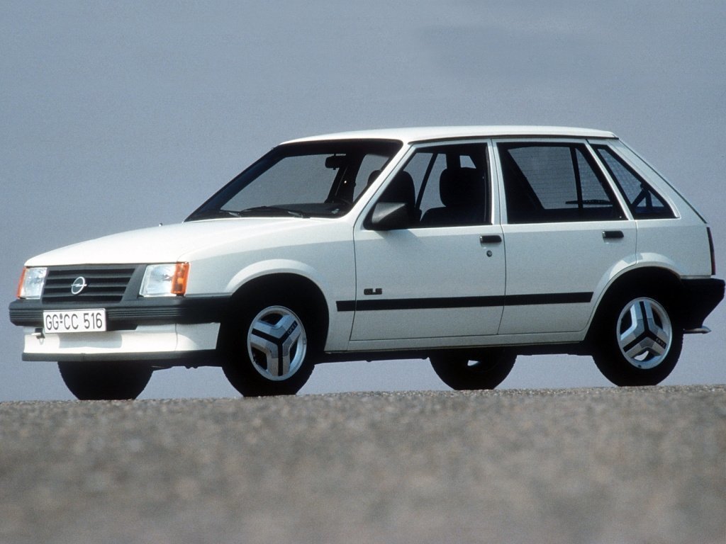 You are currently viewing Opel Corsa (1982 – 1993) Drehmoment Tabelle für Alufelgen und Stahlfelgen, Reifengrößen