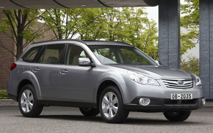 Read more about the article Subaru Outback (2009 – 2014) Drehmoment Tabelle für Alufelgen und Stahlfelgen, Reifengrößen