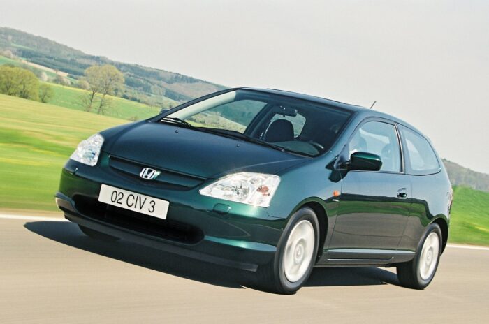 Read more about the article Honda Civic 7 Generation (2000 – 2006) Drehmoment Tabelle für Alufelgen und Stahlfelgen, Reifengrößen