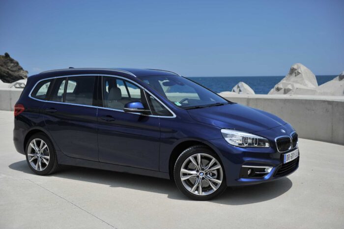 Read more about the article BMW 2er Gran Tourer F46 (2015 – 2022) Drehmoment Tabelle für Alufelgen und Stahlfelgen, Reifengrößen