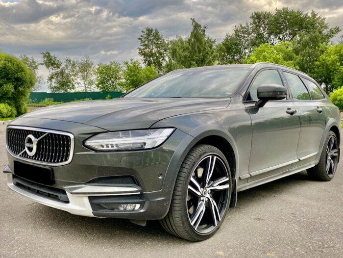 Read more about the article Volvo V90 Cross Country (2016 – ) Drehmoment Tabelle für Alufelgen und Stahlfelgen, Reifengrößen