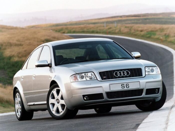 Read more about the article Audi S6 C5 (1999 – 2004) Drehmoment Tabelle für Alufelgen und Stahlfelgen, Reifengrößen