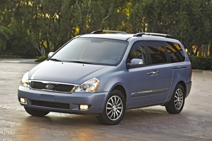 Kia Carnival/Sedona (2006 - 2014)