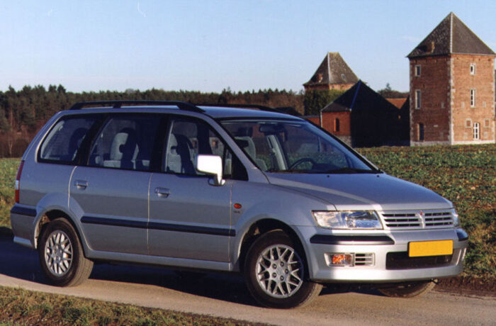 Mitsubishi Space Wagon (1999 - 2004)