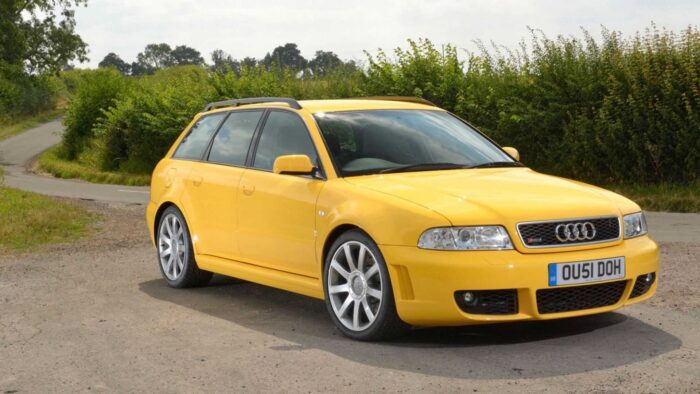 Audi RS4 (2000 - 2001)