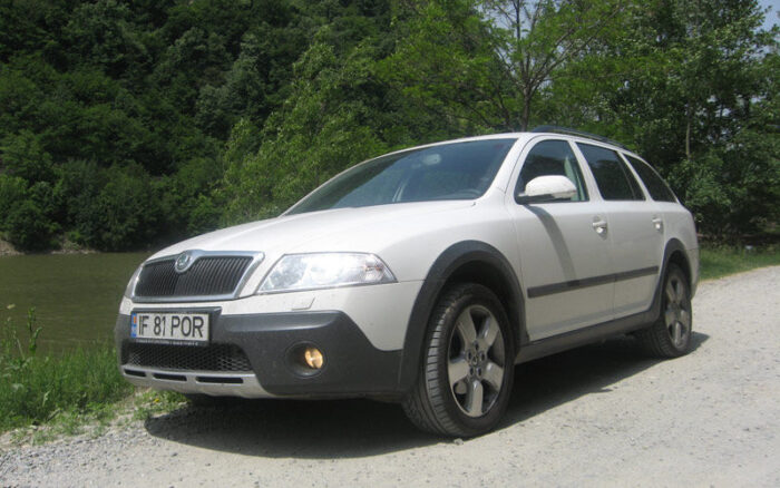 Read more about the article Škoda Octavia Scout (2007 – 2009) Drehmoment Tabelle für Alufelgen und Stahlfelgen, Reifengrößen
