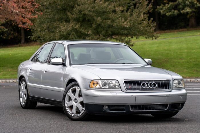 Audi S8 D2 (1996 - 2002)