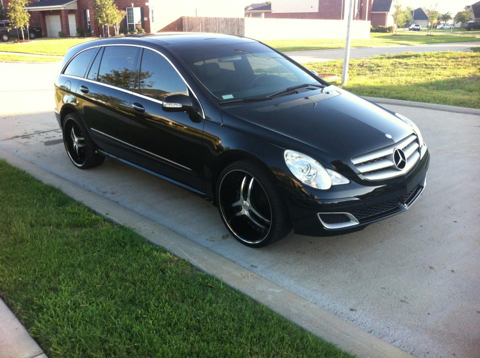 Read more about the article Mercedes R-Klasse W251 (2006 – 2013) Drehmoment Tabelle für Alufelgen und Stahlfelgen, Reifengrößen