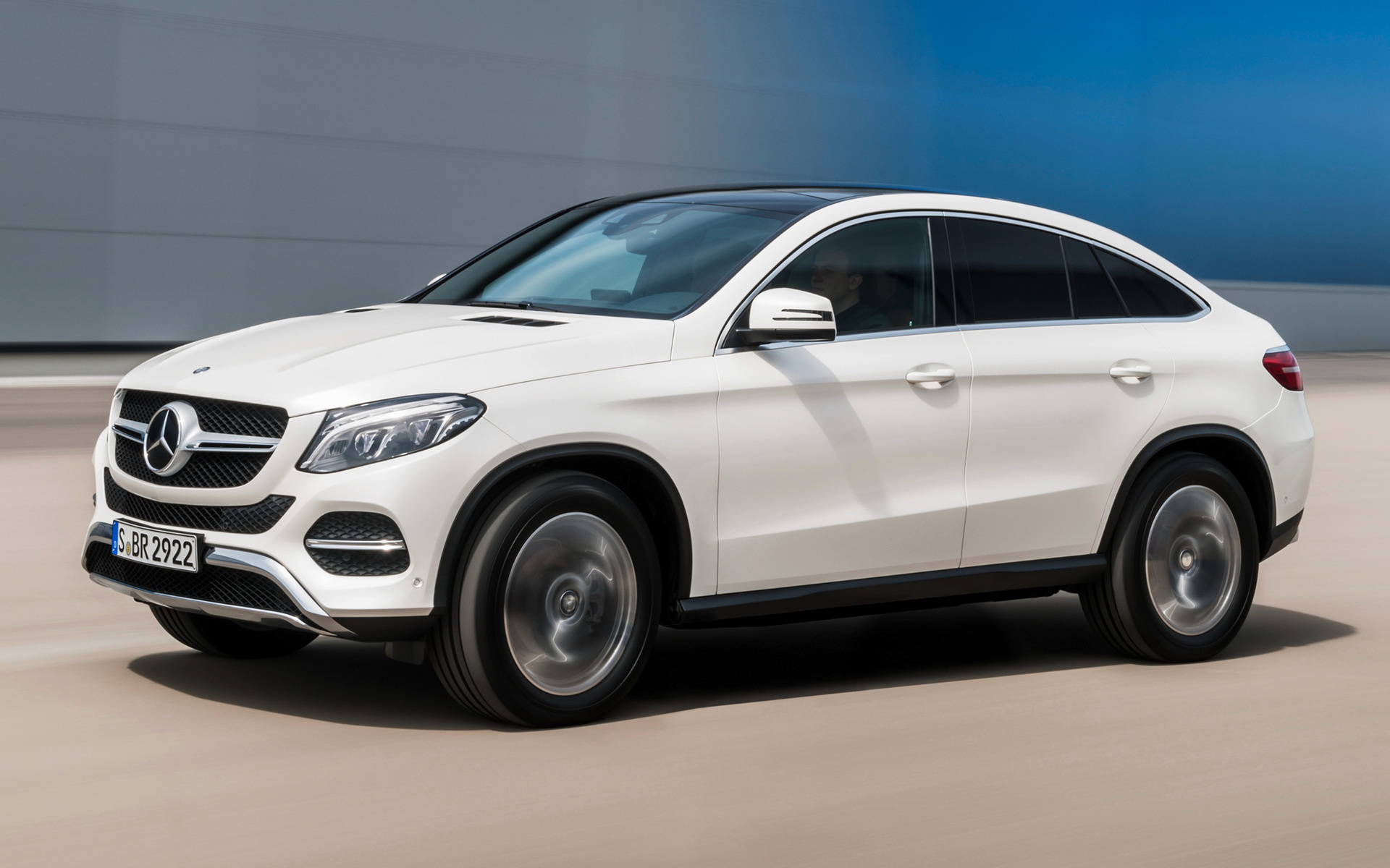 You are currently viewing Mercedes GLE Klass Coupe (2015 – ) Drehmoment Tabelle für Alufelgen und Stahlfelgen, Reifengrößen