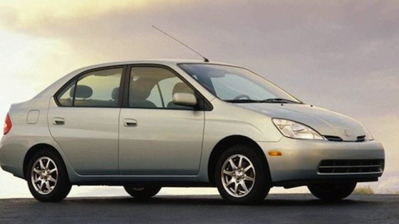 You are currently viewing Toyota Prius (1997 – 2003) Drehmoment Tabelle für Alufelgen und Stahlfelgen, Reifengrößen