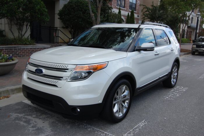 Read more about the article Ford Explorer (2002 – ) Drehmoment Tabelle für Alufelgen und Stahlfelgen, Reifengrößen