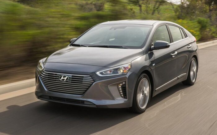Read more about the article Hyundai Ioniq (2016 – ) Drehmoment Tabelle für Alufelgen und Stahlfelgen, Reifengrößen