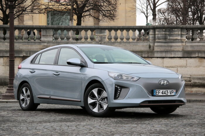 Hyundai Ioniq (2016 - )