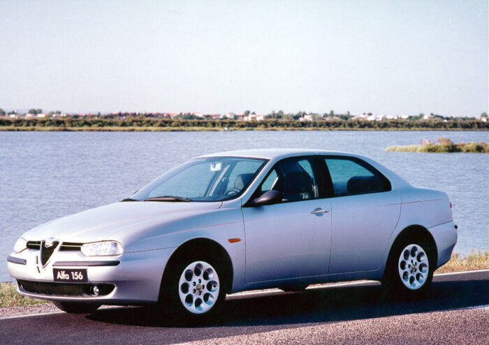 Read more about the article Alfa Romeo 156 (1997 – 2006) Drehmoment Tabelle für Alufelgen und Stahlfelgen, Reifengrößen