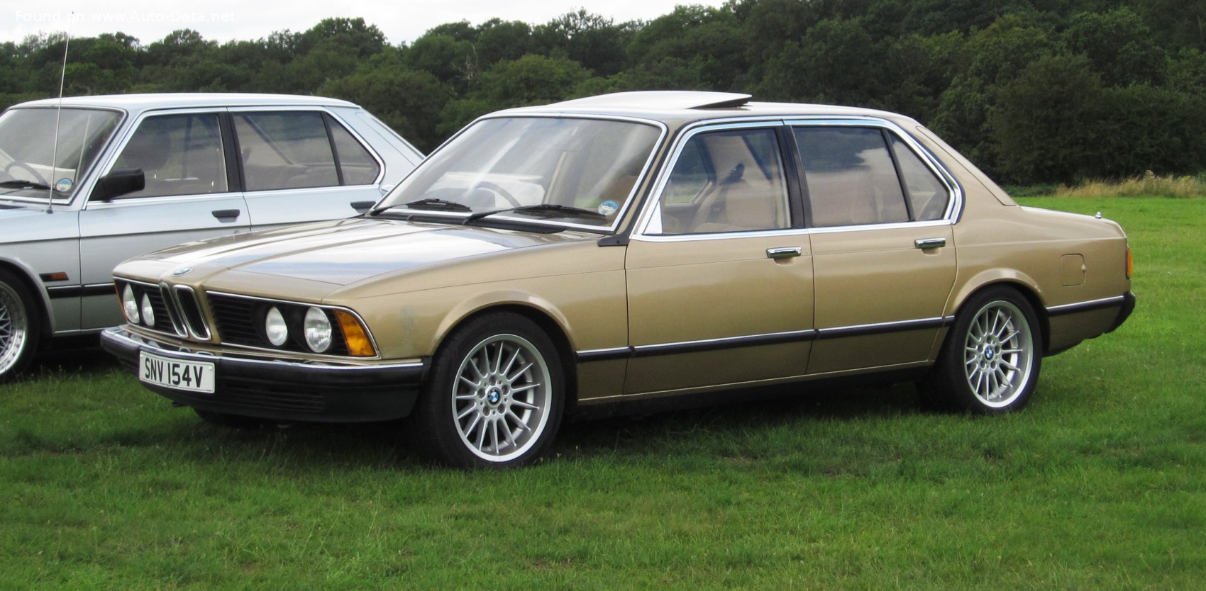 Read more about the article BMW 7er E23 (1977 – 1986) Drehmoment Tabelle für Alufelgen und Stahlfelgen, Reifengrößen