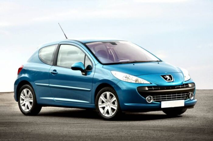 Read more about the article Peugeot 207 (2006 – 2012) Drehmoment Tabelle für Alufelgen und Stahlfelgen, Reifengrößen