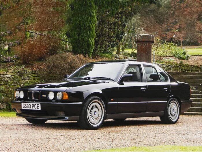 BMW M5 E34 (1988 - 1995)