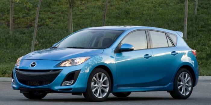 Read more about the article Mazda 3 BL (2009 – 2013) Drehmoment Tabelle für Alufelgen und Stahlfelgen, Reifengrößen