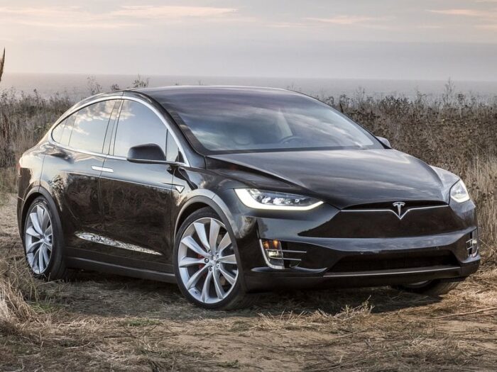 Tesla Model X (2016 - )