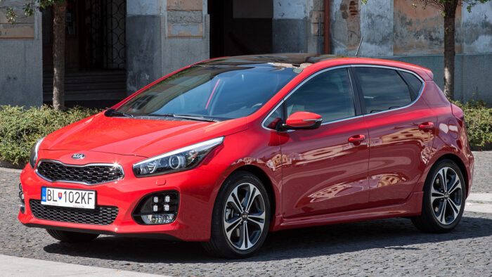 Read more about the article Kia Ceed GT (2013 – ) Drehmoment Tabelle für Alufelgen und Stahlfelgen, Reifengrößen