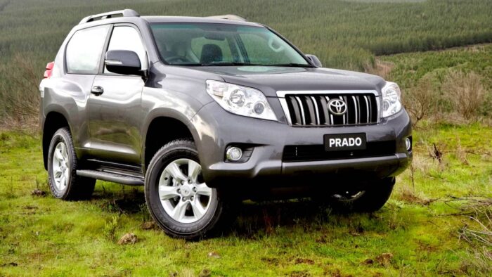 Read more about the article Toyota Land Cruiser Prado (2009 – ) Drehmoment Tabelle für Alufelgen und Stahlfelgen, Reifengrößen