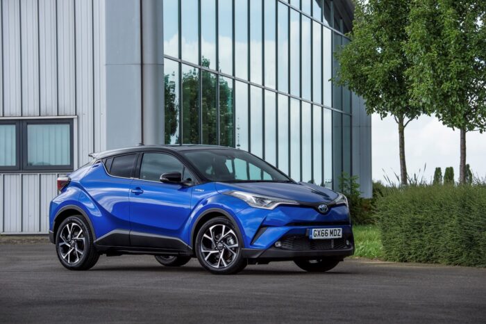 Read more about the article Toyota C-HR (2016 – ) Drehmoment Tabelle für Alufelgen und Stahlfelgen, Reifengrößen