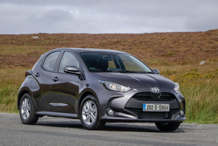 Read more about the article Toyota Yaris XP21 (2020 – ) Drehmoment Tabelle für Alufelgen und Stahlfelgen, Reifengrößen